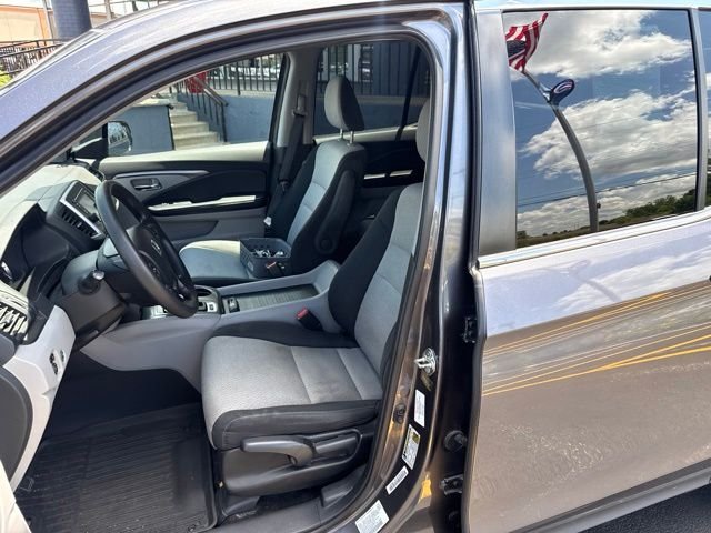 Used 2017  Honda RT image 8
