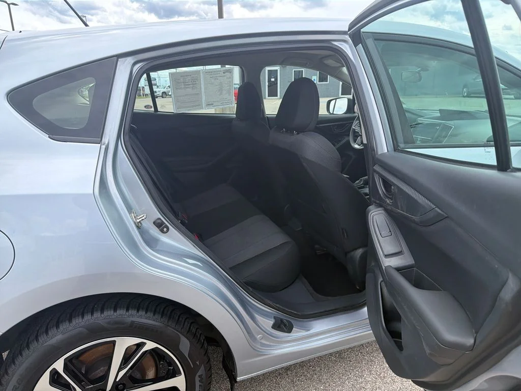 Used 2020 Silver Subaru Base image 19