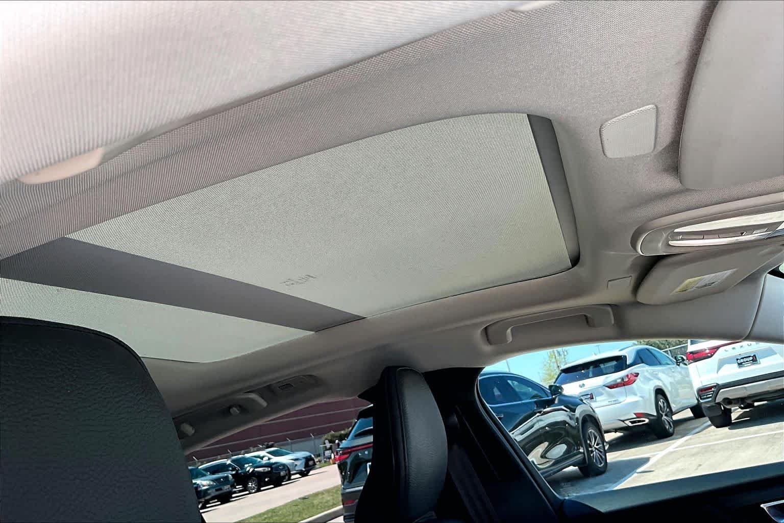 Used 2024 Thunder Grey Metallic Volvo Ultimate Dark Theme image 14