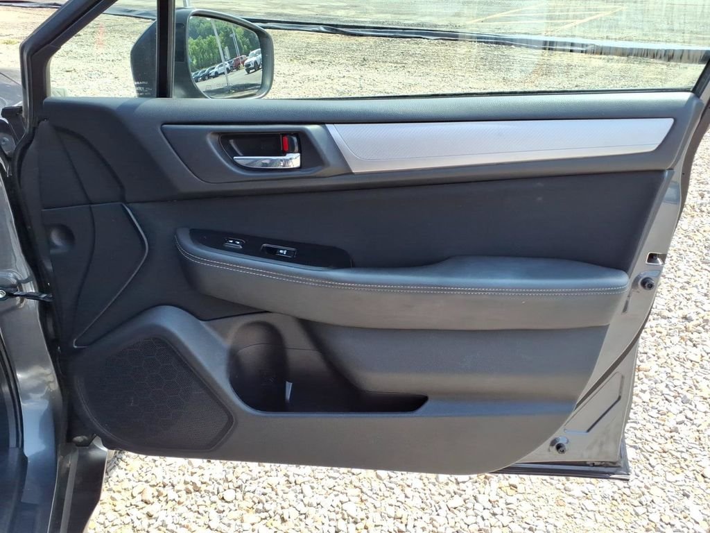 Used 2019 Gray Subaru 2.5i Premium image 27