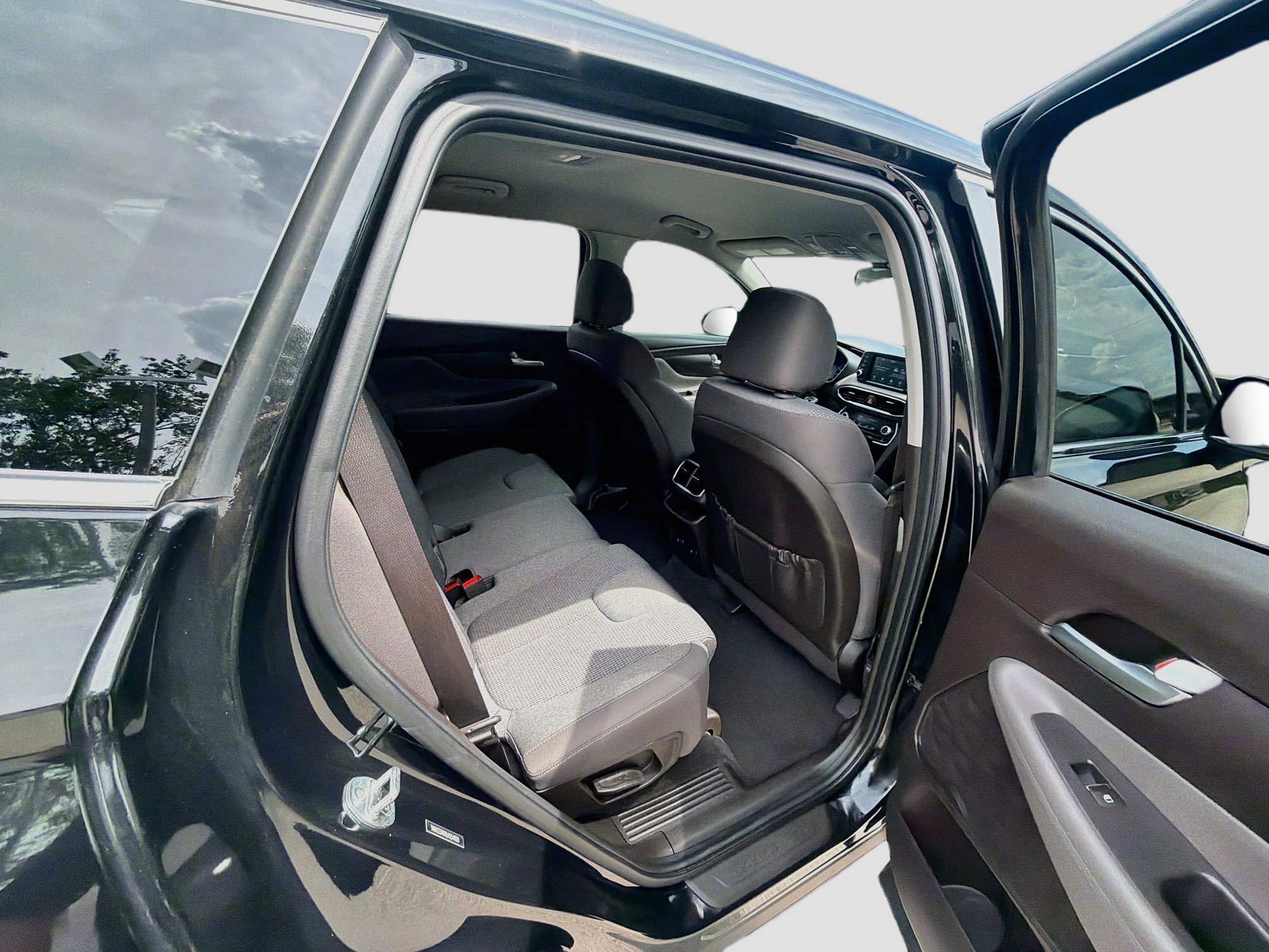 Used 2020 Twilight Black Hyundai SE image 26