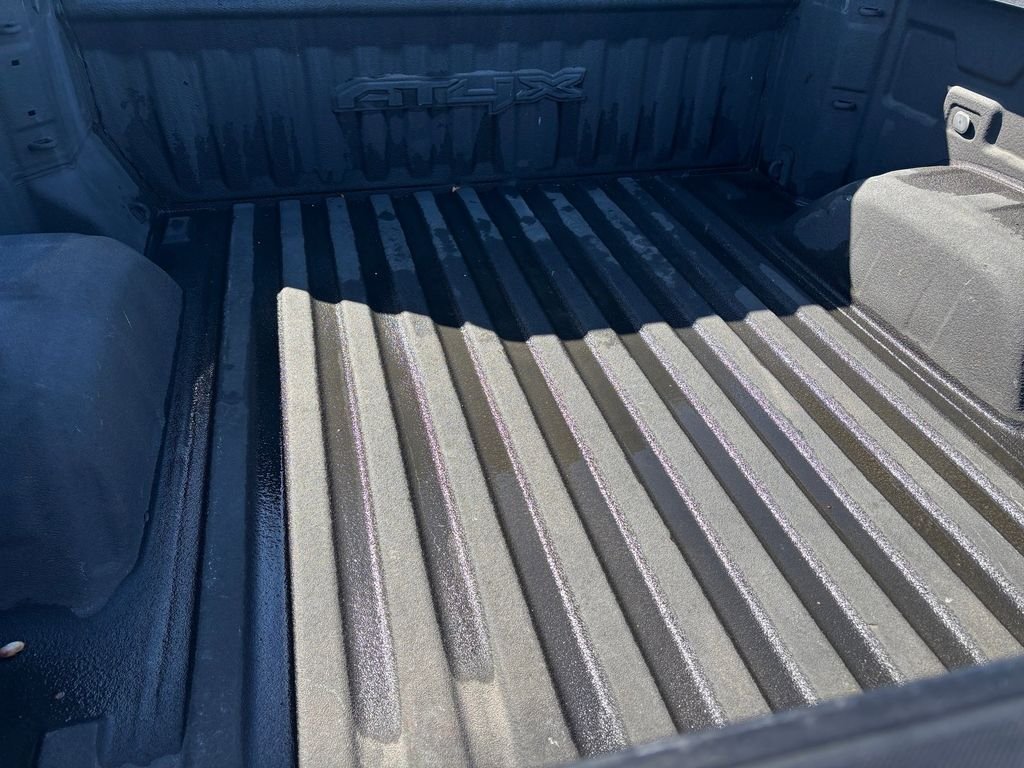 Used 2023 White GMC AT4X image 27