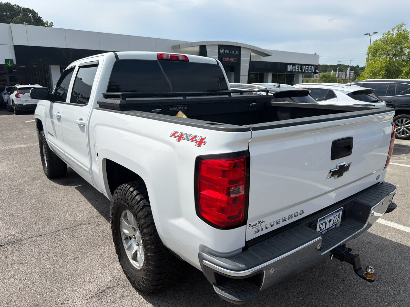 Used 2015 SUMMIT WHITE Chevrolet LT image 2