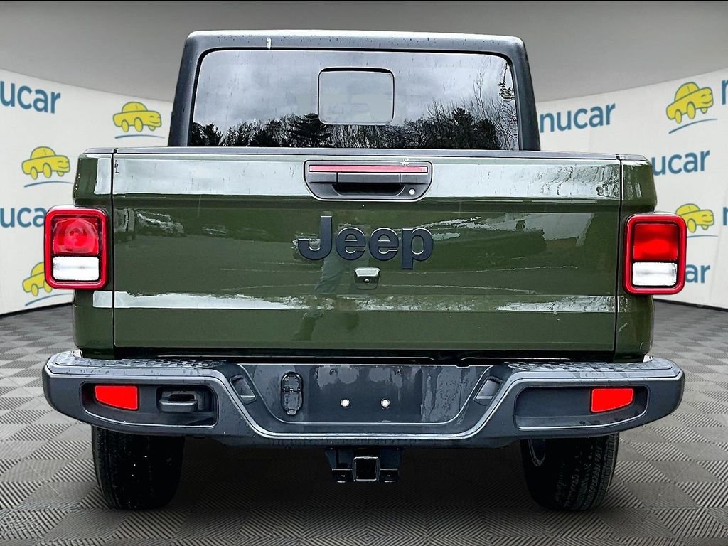 Used 2022 Green Jeep Sport image 7