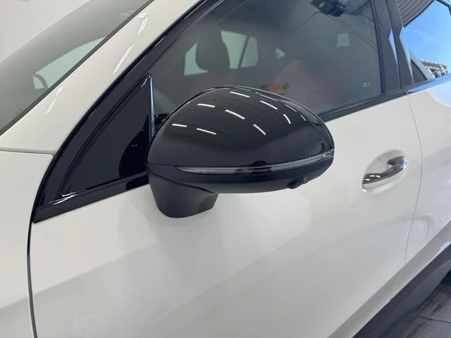 New 2027 Polar White Mercedes-Benz GLC 300 image 35