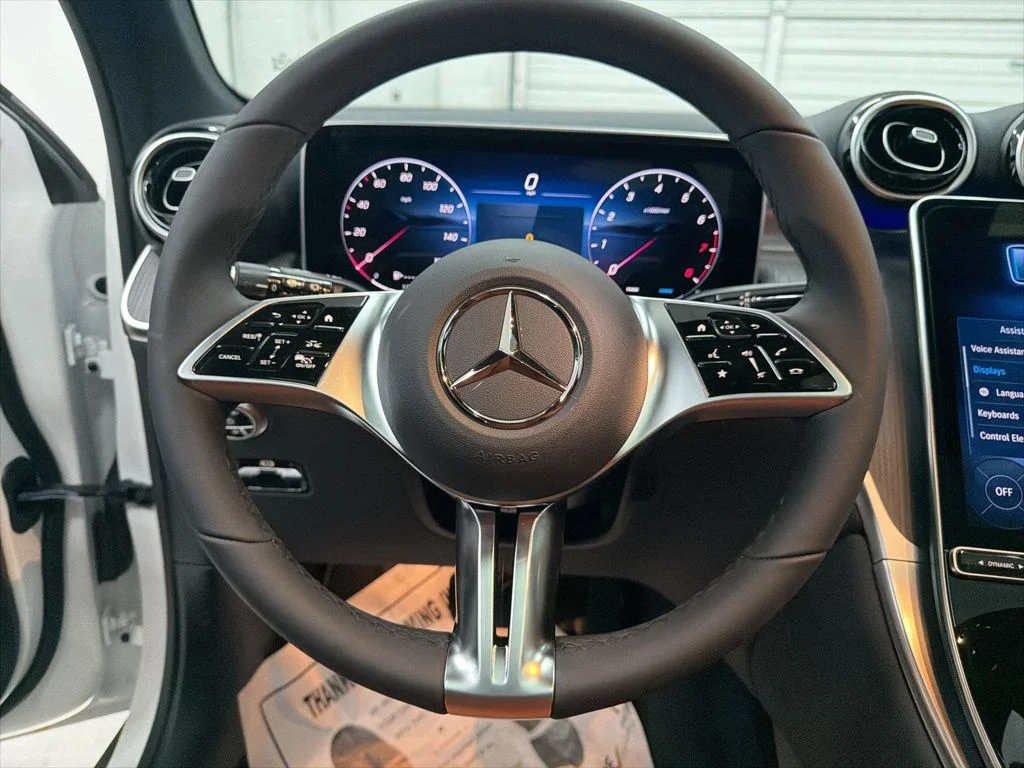 Used 2026 White Mercedes-Benz GLC 300 image 15