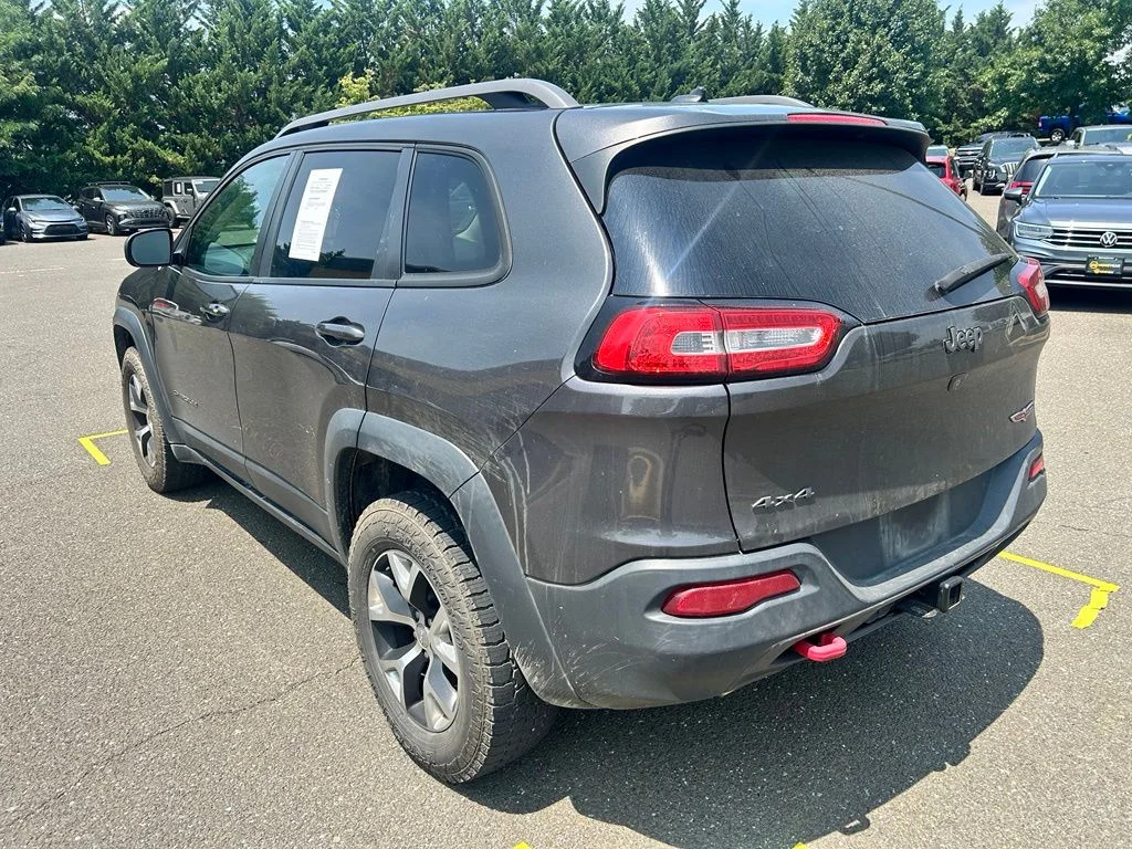 Used 2014 Gray Jeep Trailhawk image 4