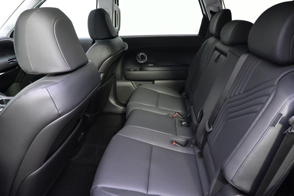 New 2026 White Pearl Hyundai SEL Premium AWD image 21