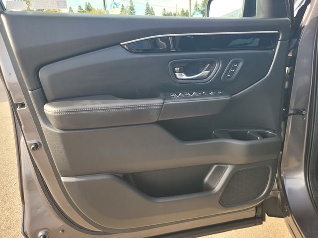 Used 2025  Honda EX-L image 18