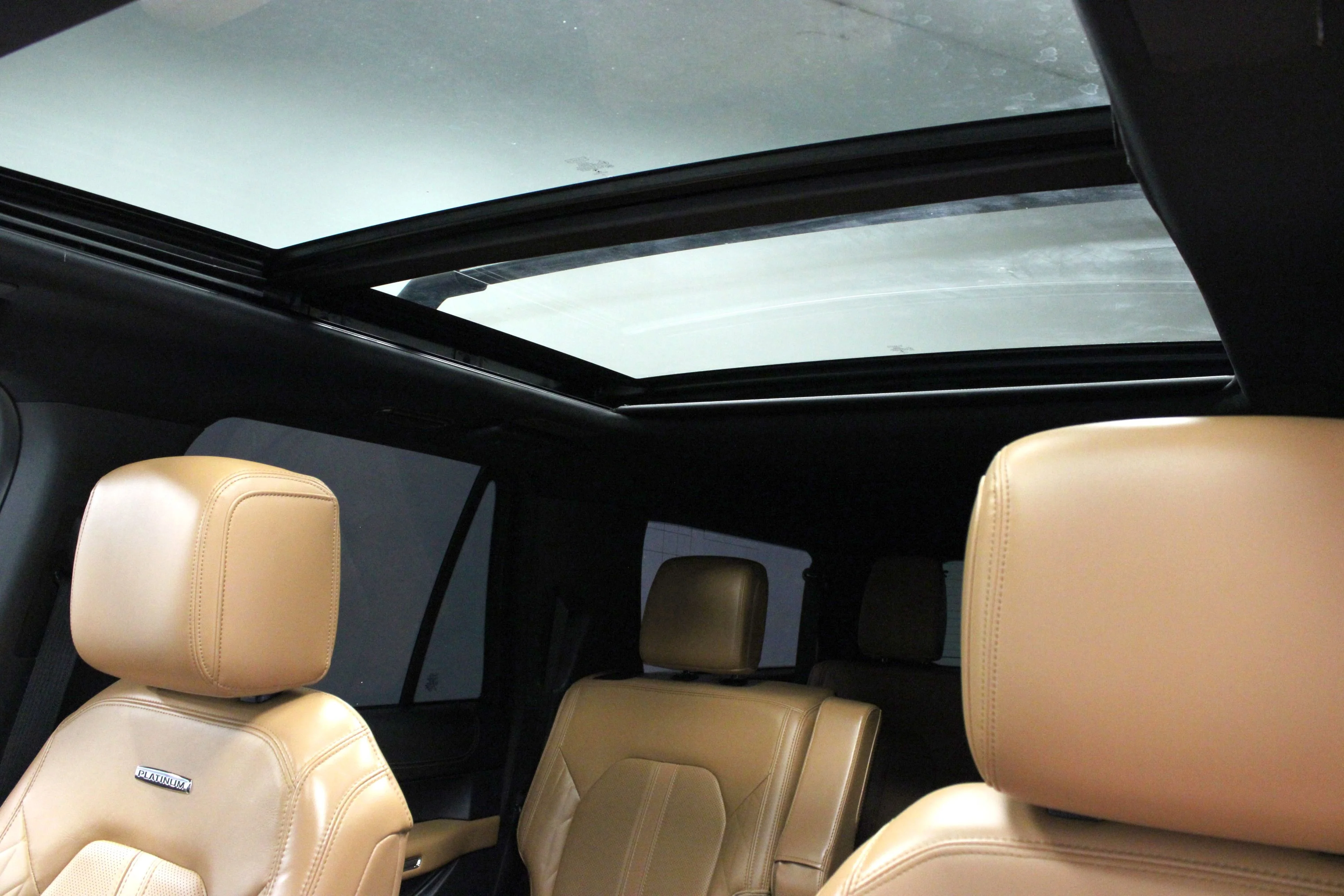 Used 2022 Blue Metallic Ford Platinum image 10
