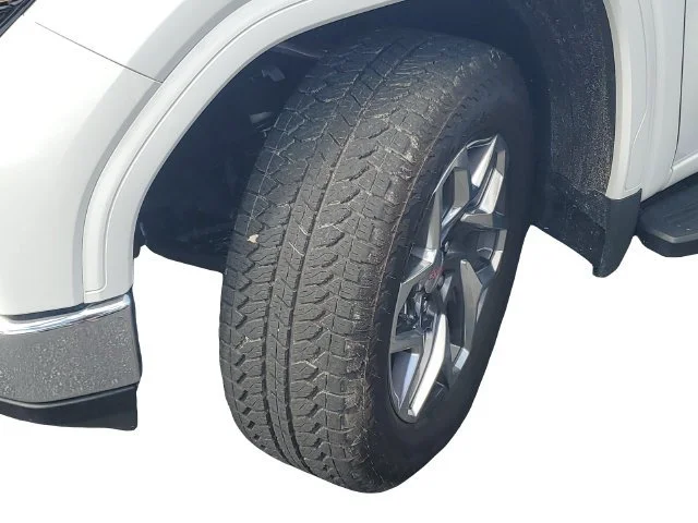 Used 2025 Summit White GMC SLT image 37