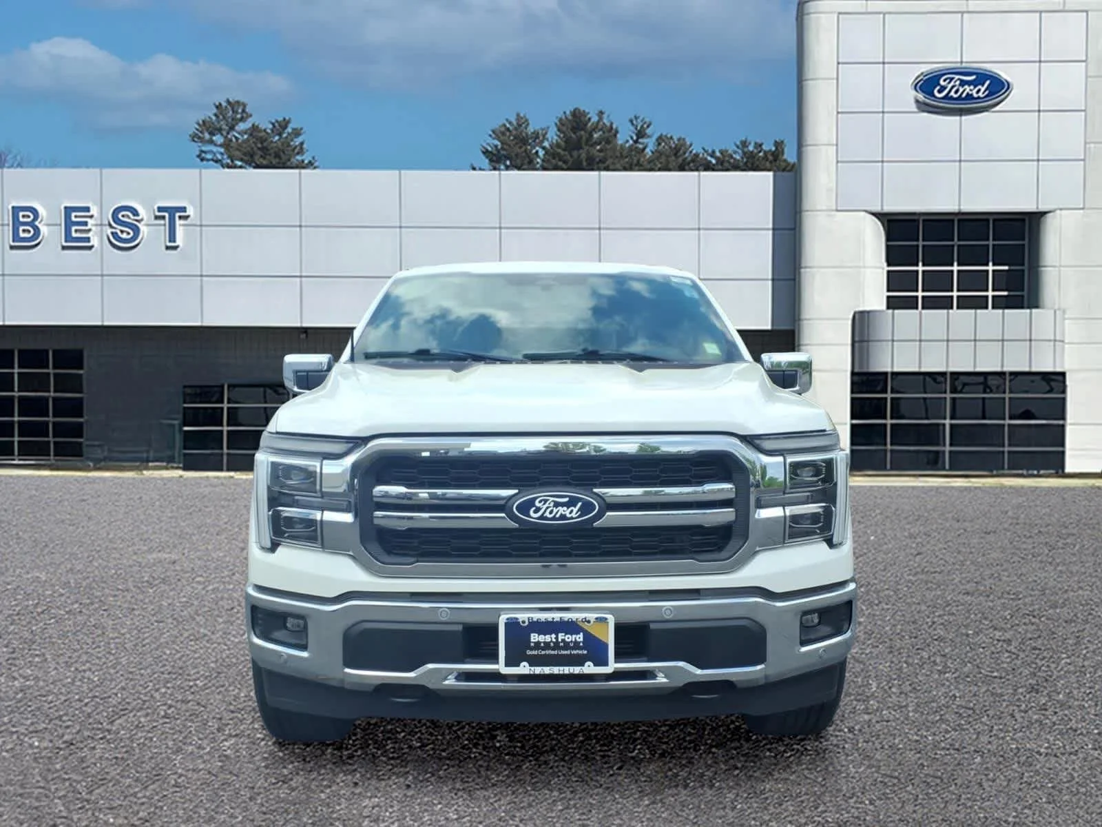 Used 2025 Star White Metallic Tri-Coat Ford LARIAT image 10