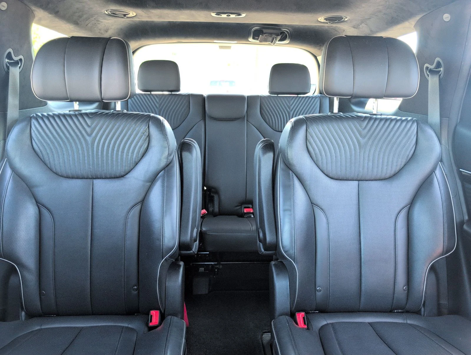 Used 2023 Gray Hyundai Calligraphy image 27