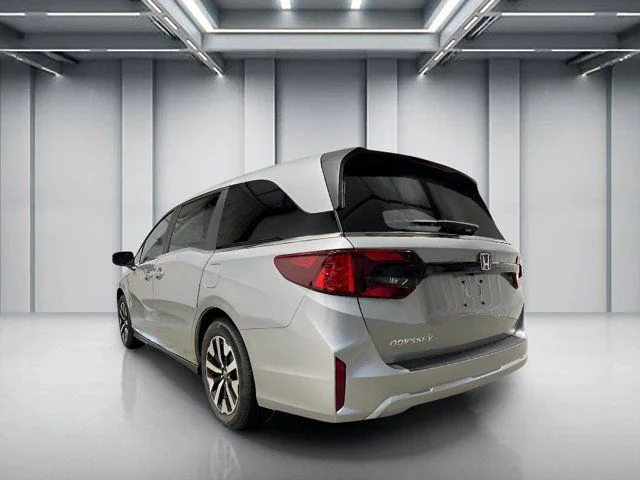 New 2026 Solar Silver Metallic Honda EX-L image 3