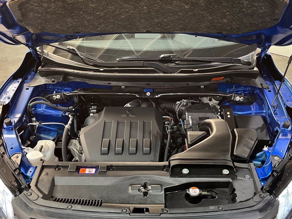 Used 2022 Octane Blue Metallic Mitsubishi ES image 6