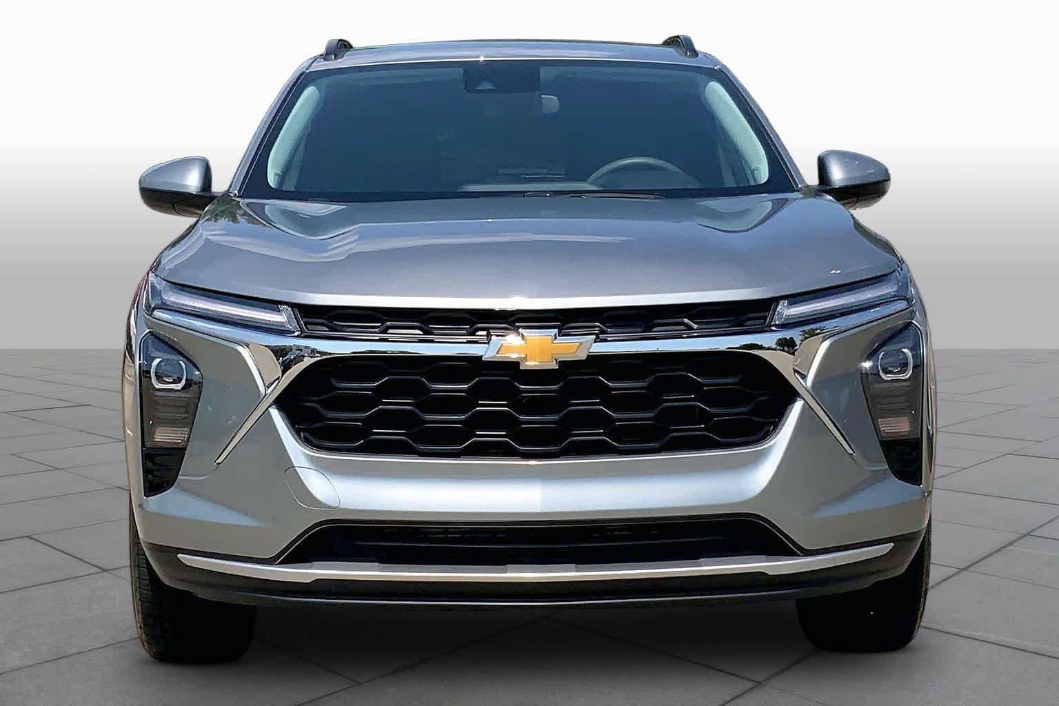 Used 2025 Sterling Gray Metallic Chevrolet LT image 4
