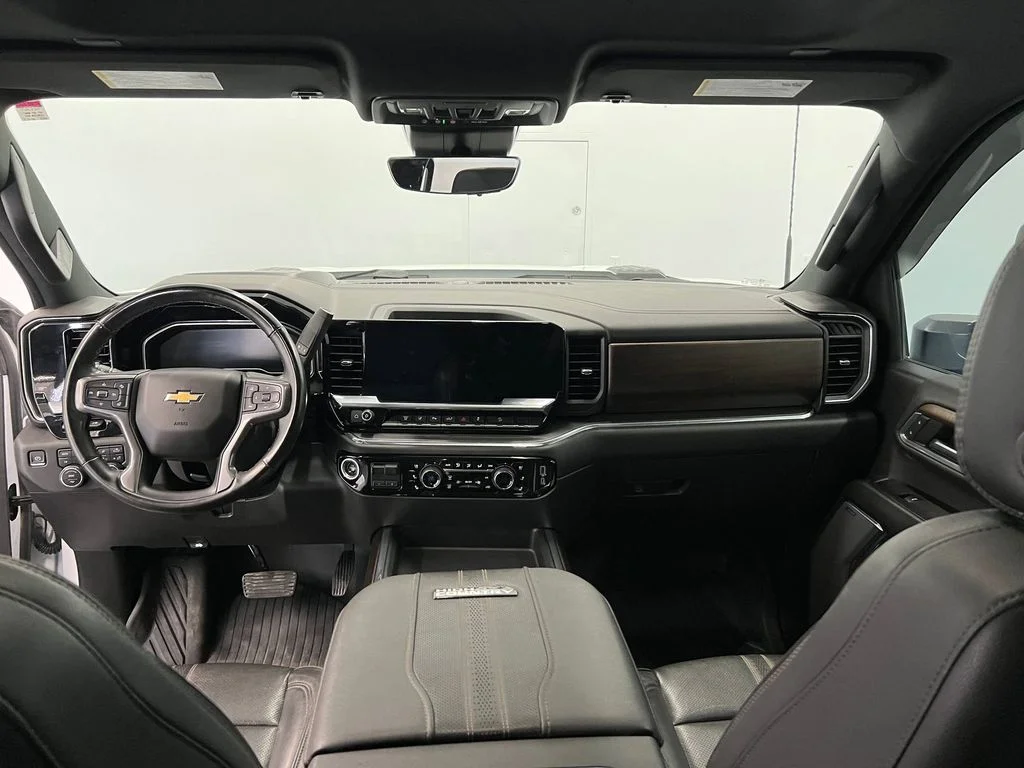 Used 2024 Summit White Chevrolet High Country image 14