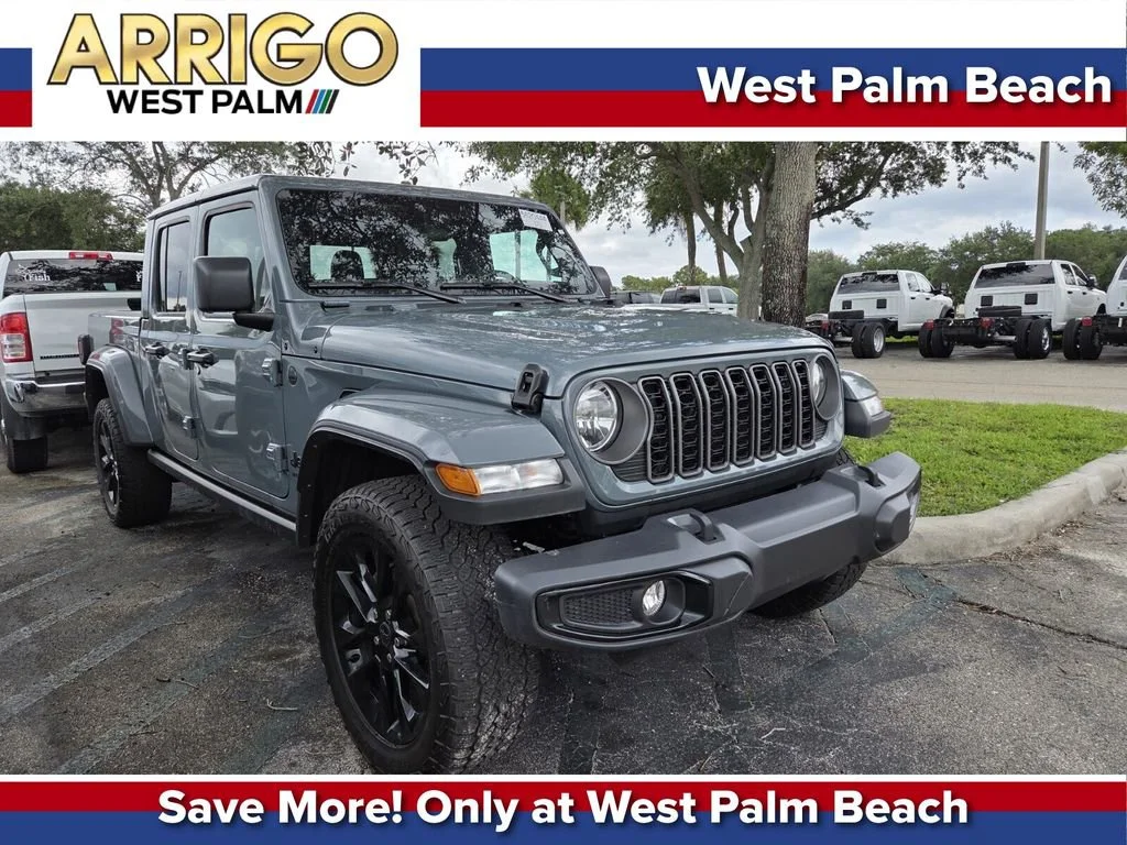 2025 Jeep Gladiator Nighthawk Auto's photo
