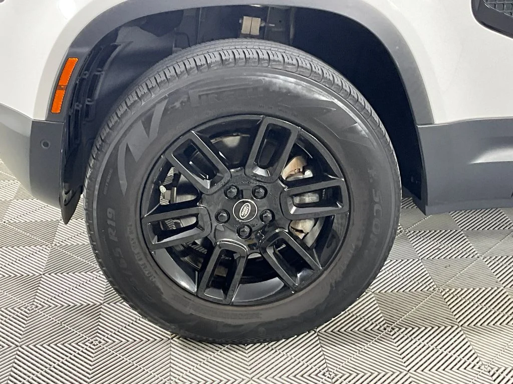 Certified Used 2023 White Land Rover S image 29
