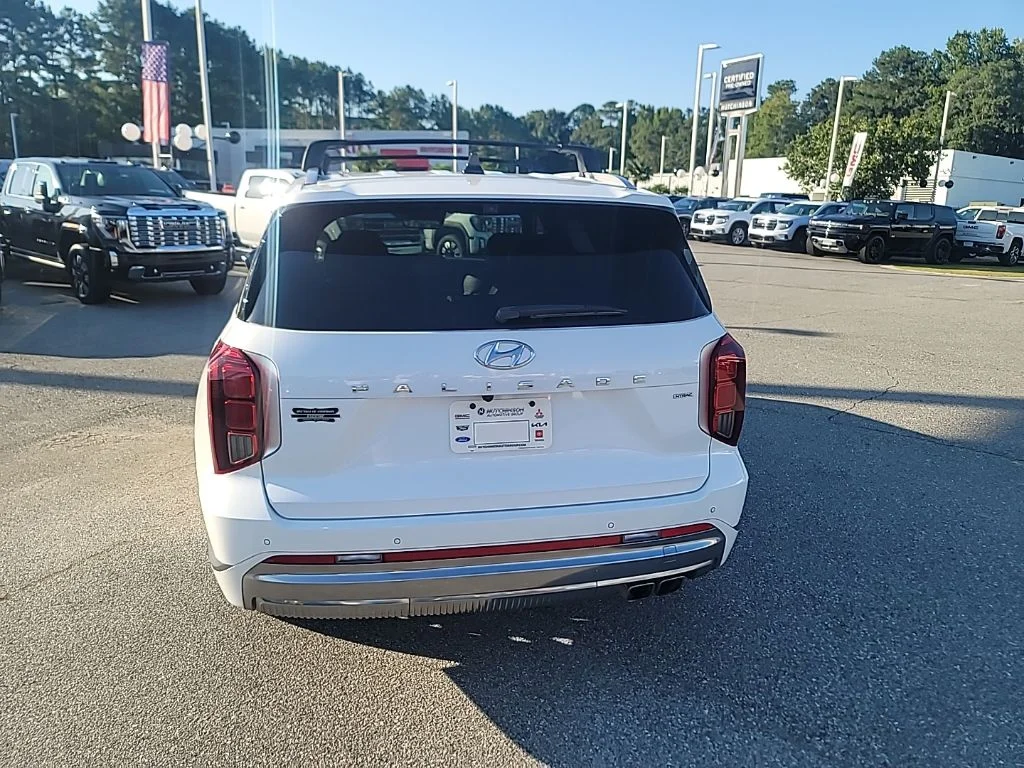 Used 2023 White Hyundai Calligraphy image 6