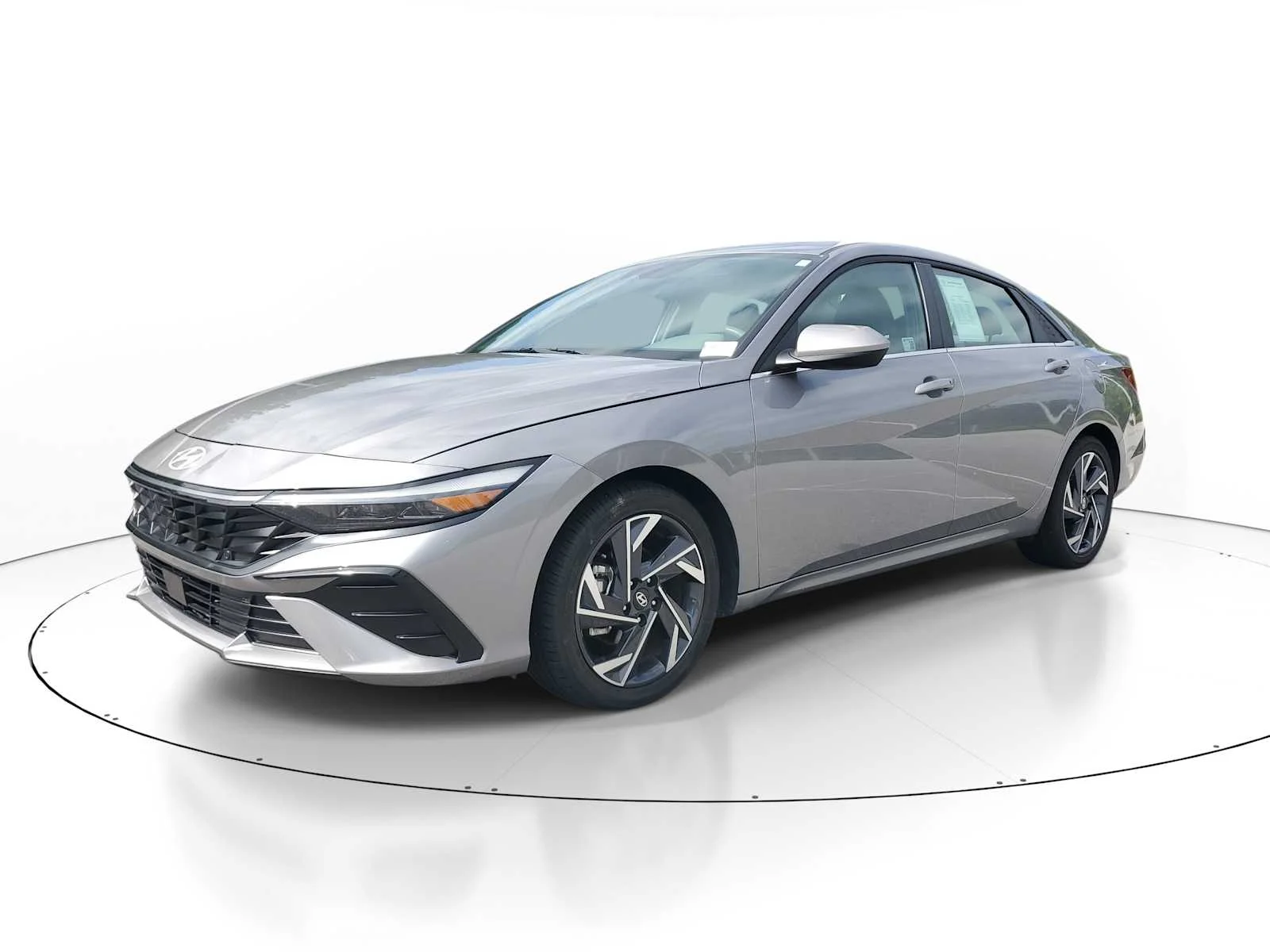 Used 2025 Fluid Metal Hyundai SEL Convenience image 3