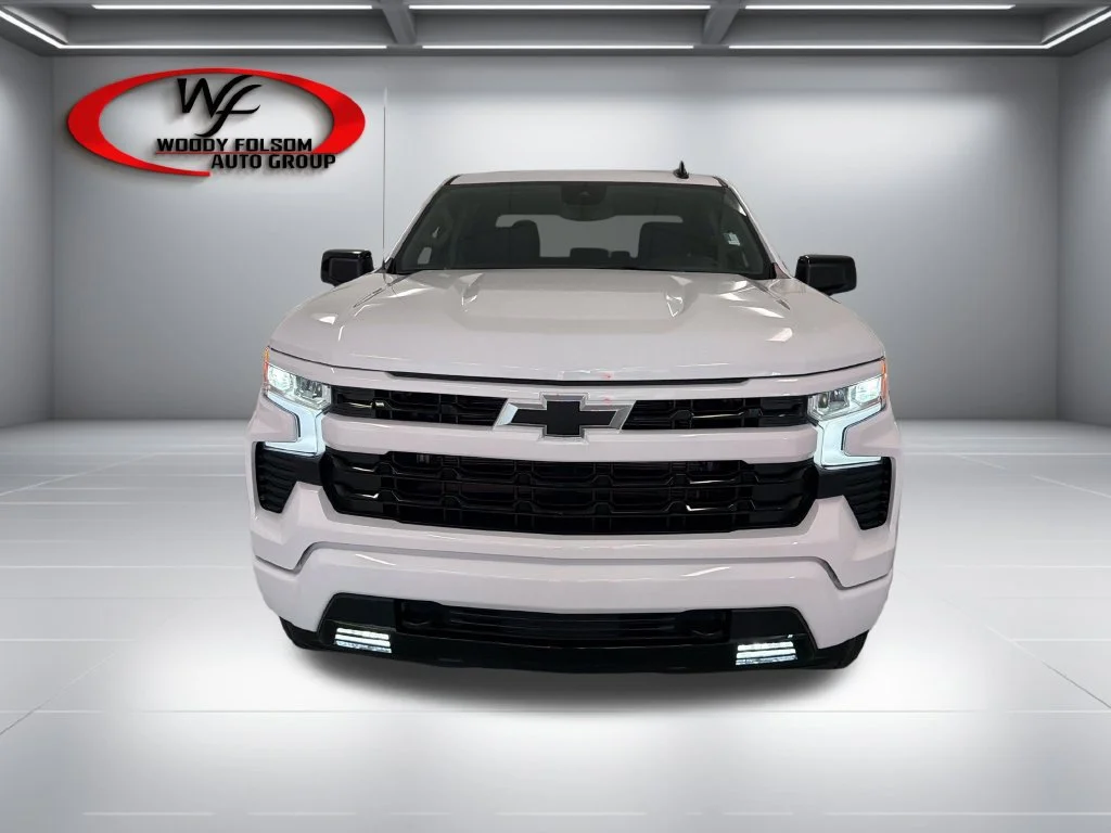 New 2026 Summit White Chevrolet RST image 2