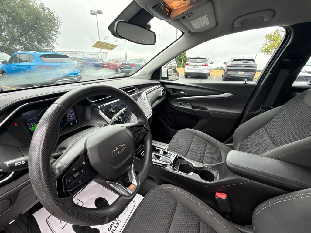 Used 2022 Summit White Chevrolet LT image 46