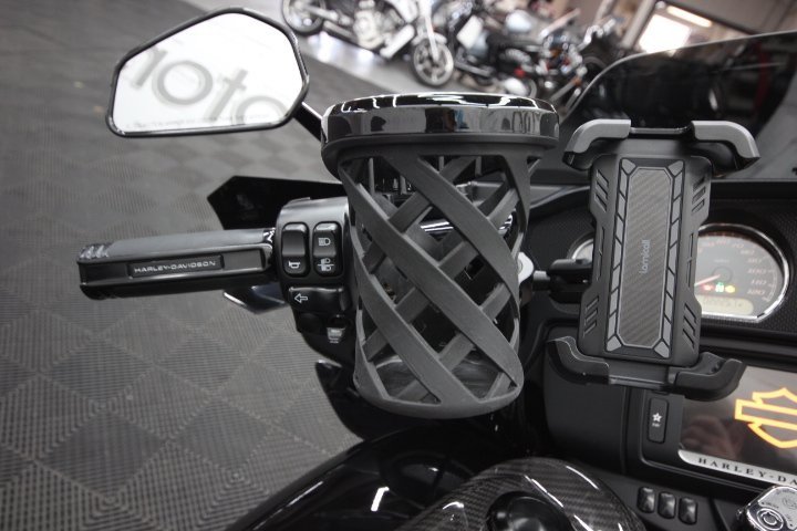 2019 Harley Davidson Electra Glide Standard FLHT photo 2