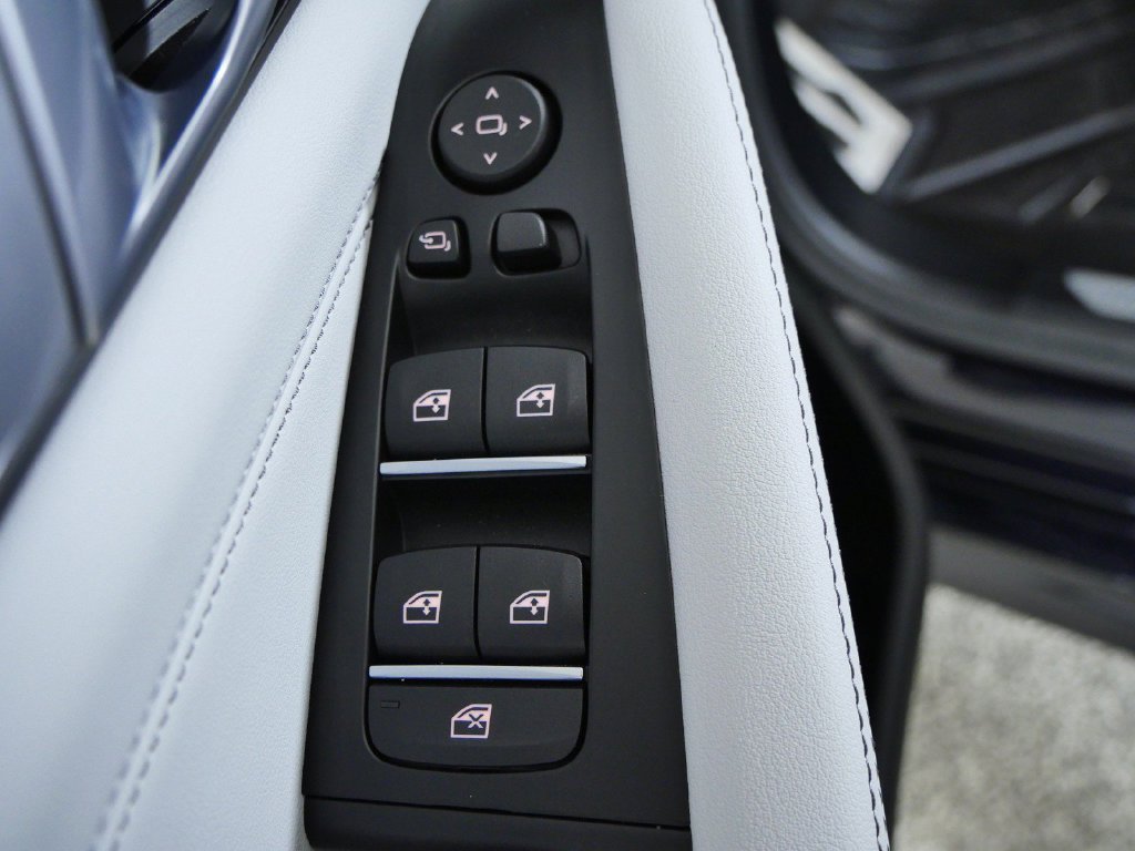 2026 BMW X5 M60i - Photo 34