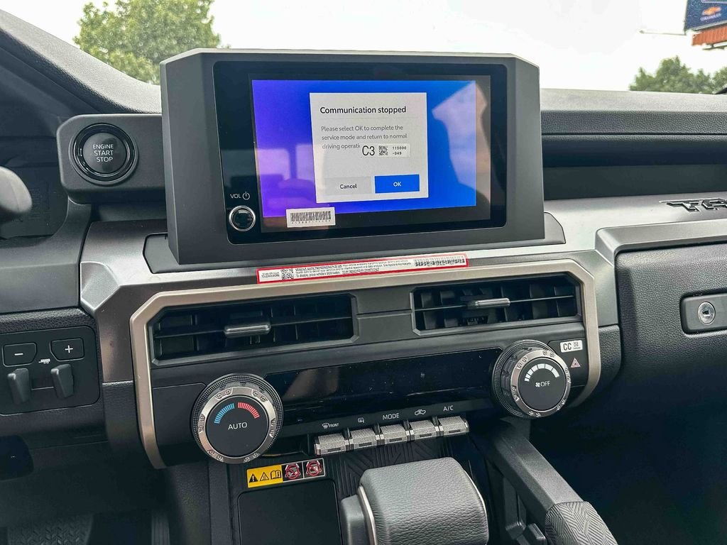 2025 Toyota Tacoma SR5 - Photo 19