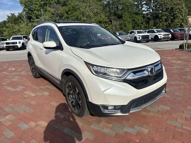 Used 2018 White Honda Touring image 19