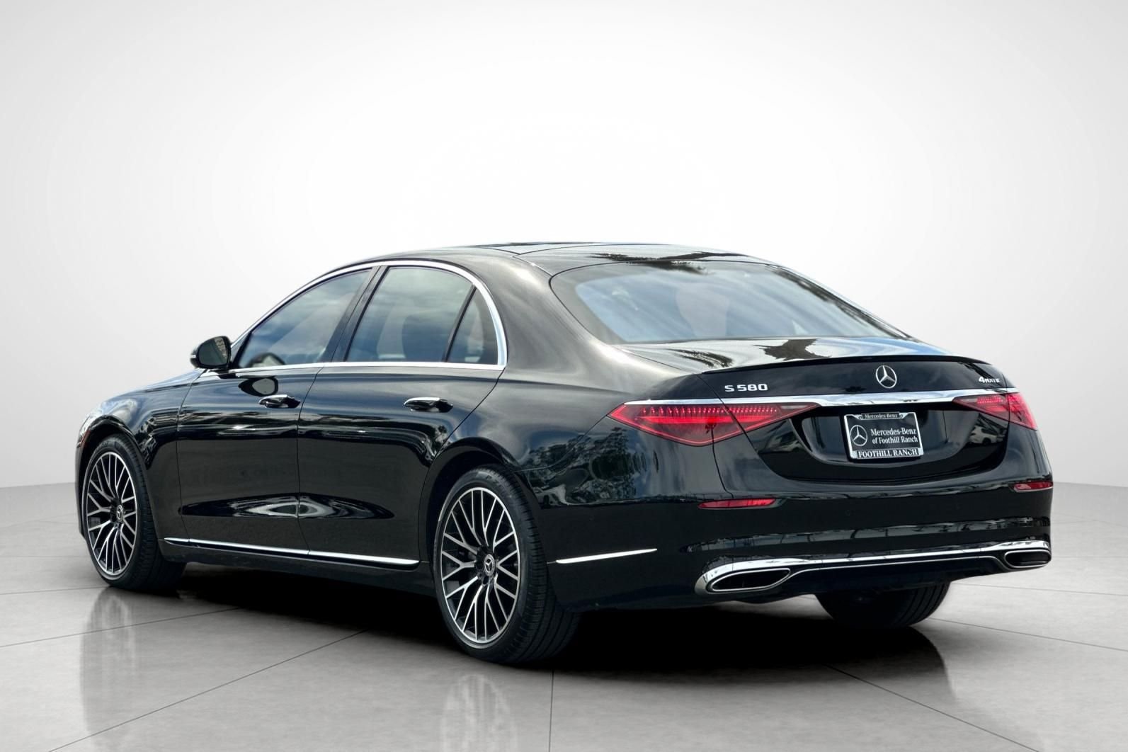 Certified Used 2023 Black Mercedes-Benz S 580 image 14