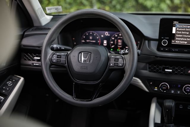 Used 2023 Meteorite Gray Metallic Honda EX image 27