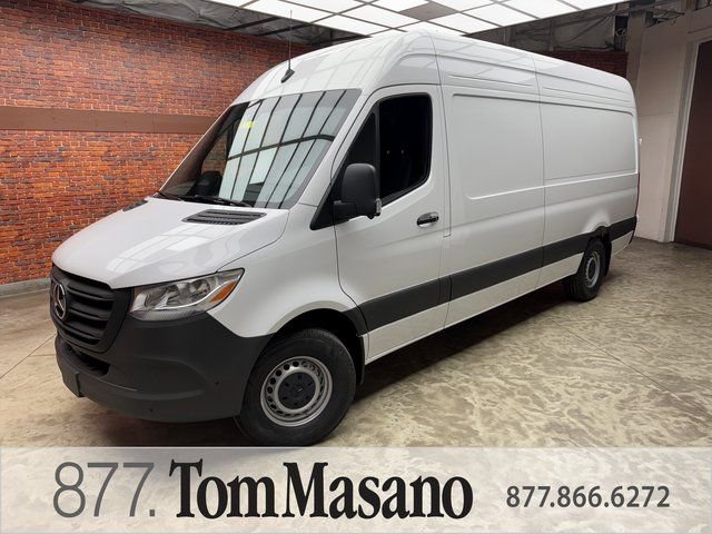 2026 Mercedes-Benz Sprinter 2500 170 WB HO High Roof's photo