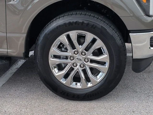 New 2026 Marsh Gray Ford Lariat® image 11