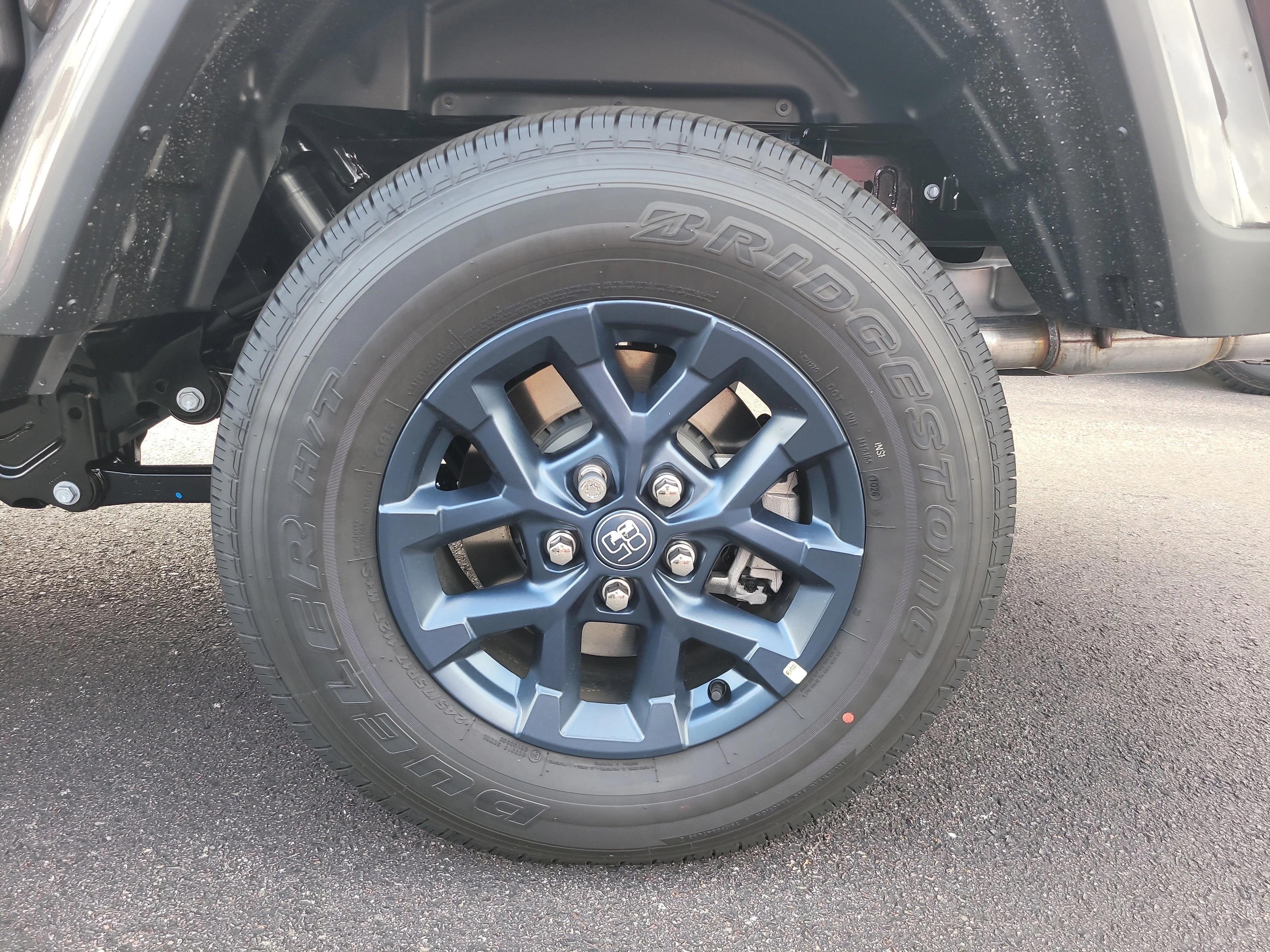 New 2026 Granite Crystal Metallic Clearcoat Jeep 85th Anniversary Edition image 9