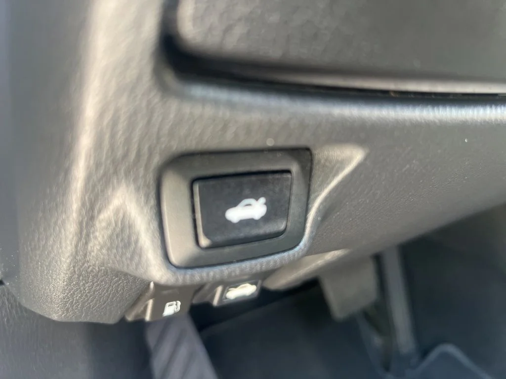 Used 2014 Blue Mazda i Grand Touring image 35