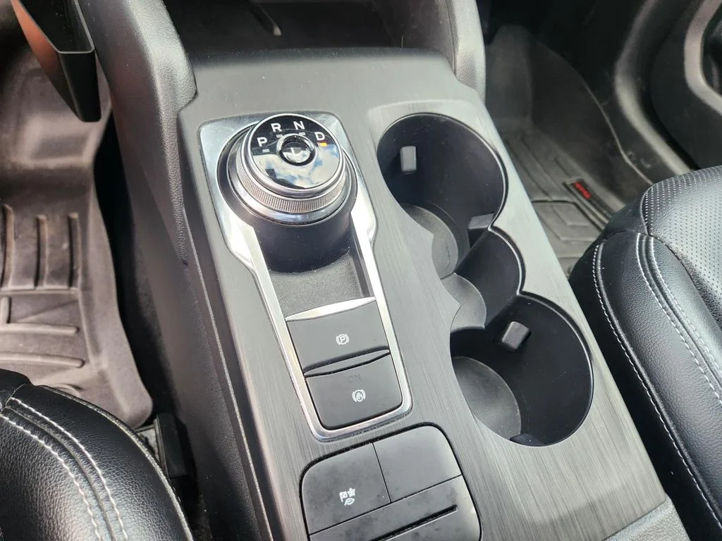 Used 2020 Gray Ford SE Sport image 19