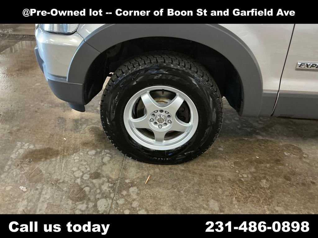 Used 2006 Silver Ford XLT image 10