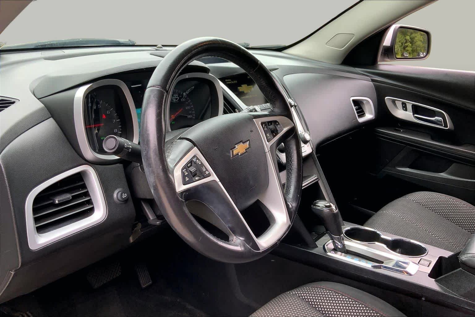 Used 2017 Silver Ice Metallic Chevrolet LT image 15