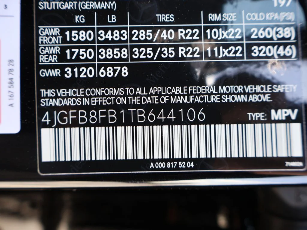 New 2026 Obsidian Black Metallic Mercedes-Benz GLE 580 image 40
