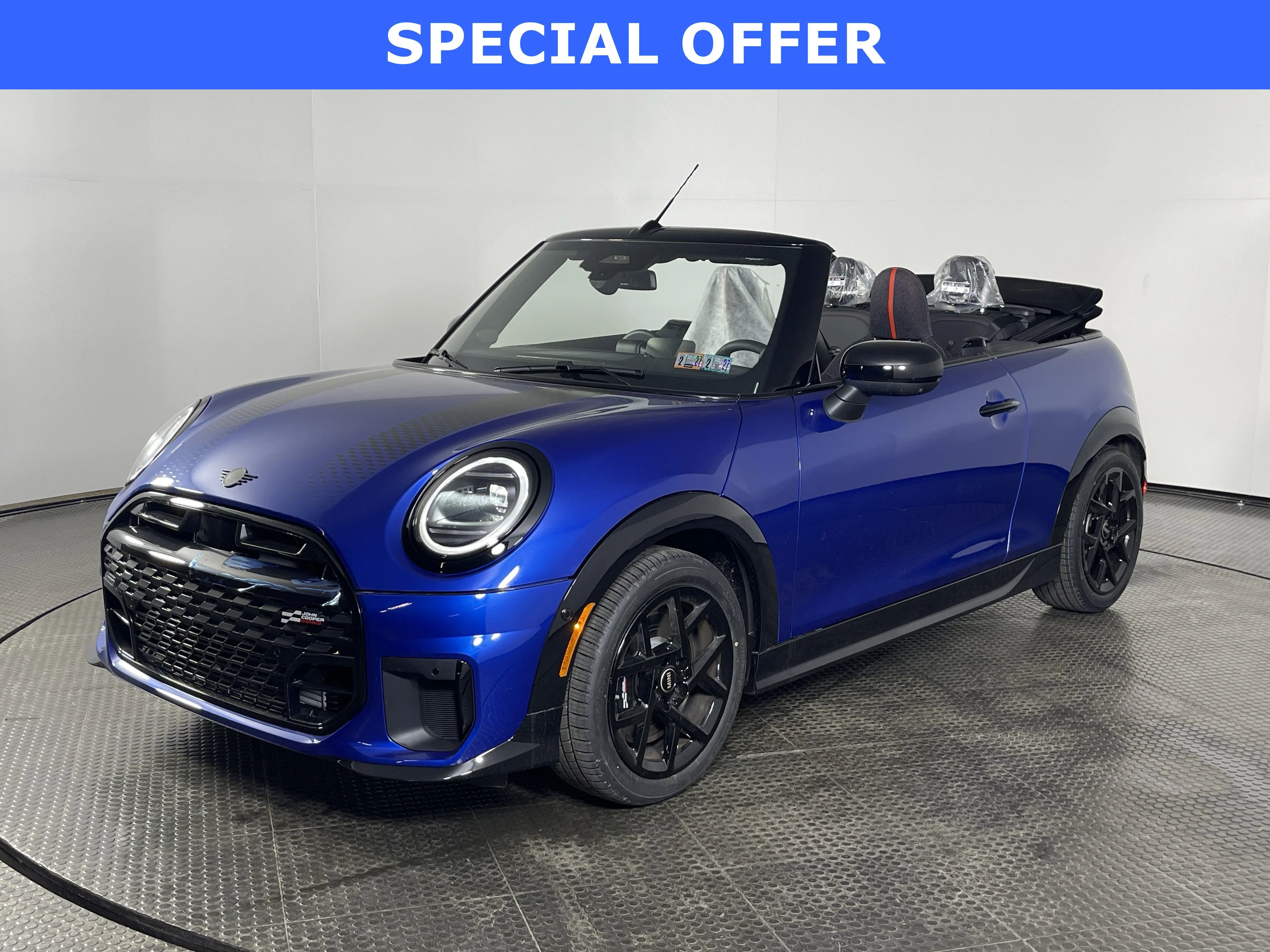 2026 MINI Convertible Cooper S's photo