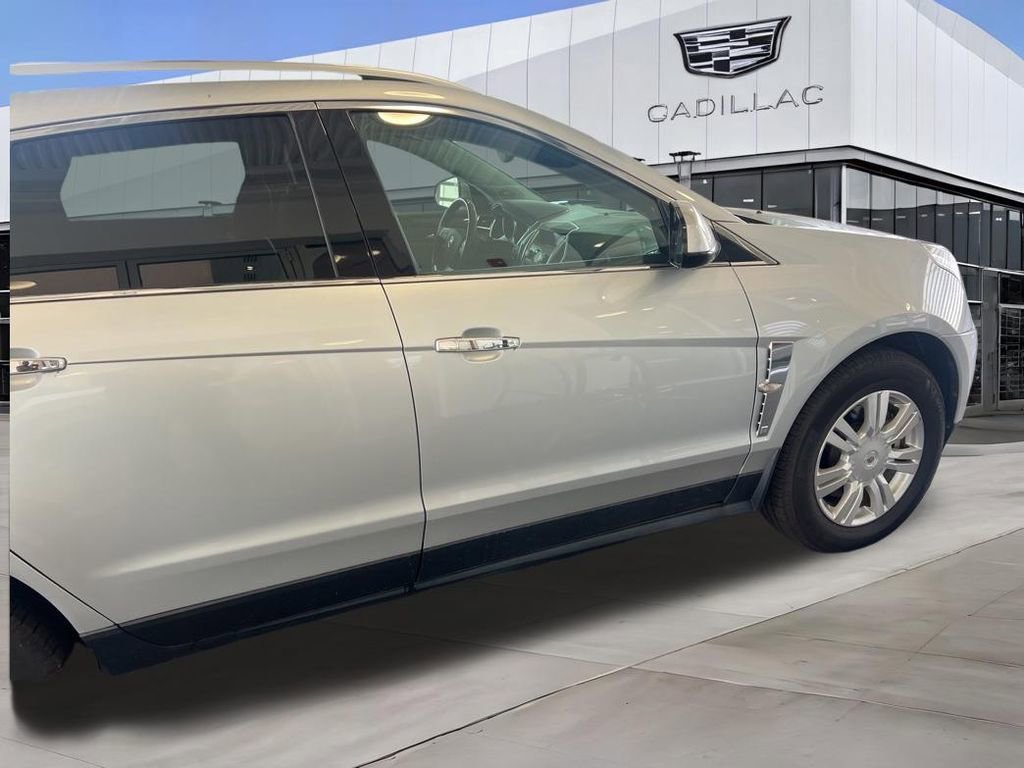Used 2012 RADIANT SILVER METALLIC Cadillac Luxury Collection image 3
