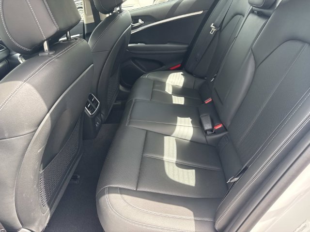 2026 GENESIS G70 Standard - Photo 10