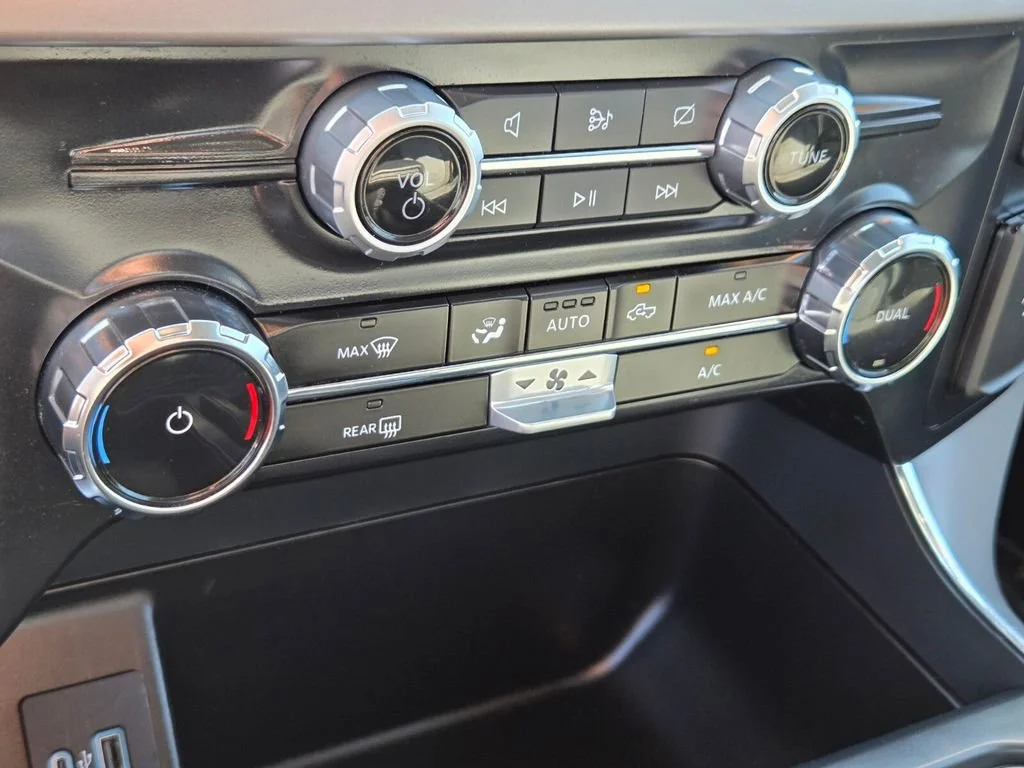 Used 2024 Agate Black Metal Ford XLT image 22
