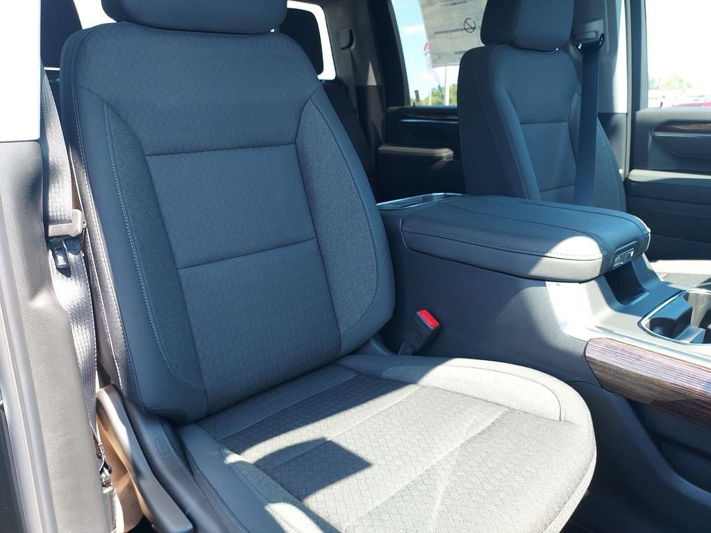 New 2026 Onyx Black GMC SLE image 29