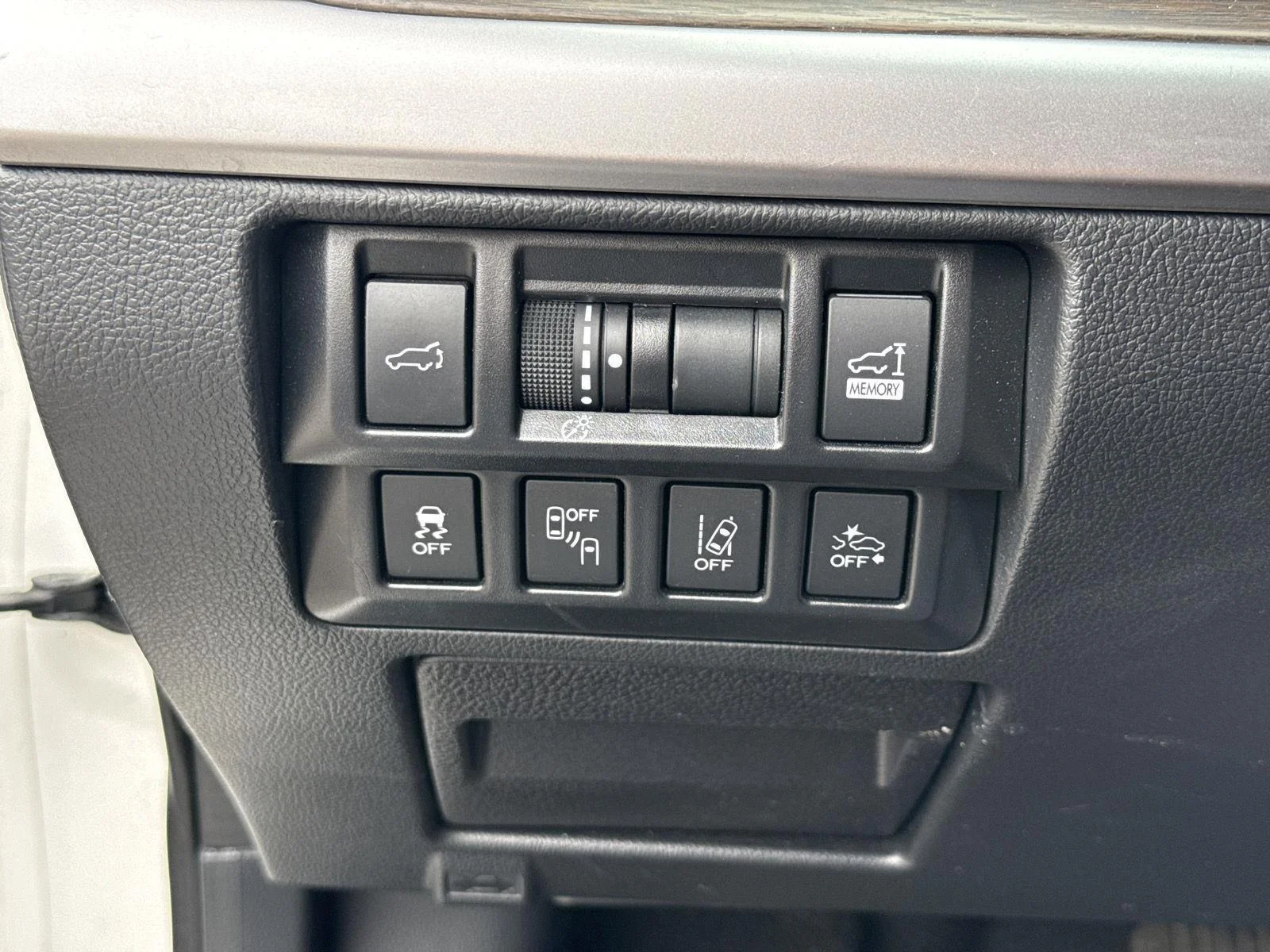 Used 2019 Crystal White Pearl Subaru Touring image 17