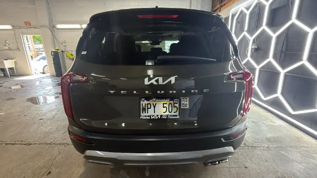 Used 2022 Green Kia EX image 4