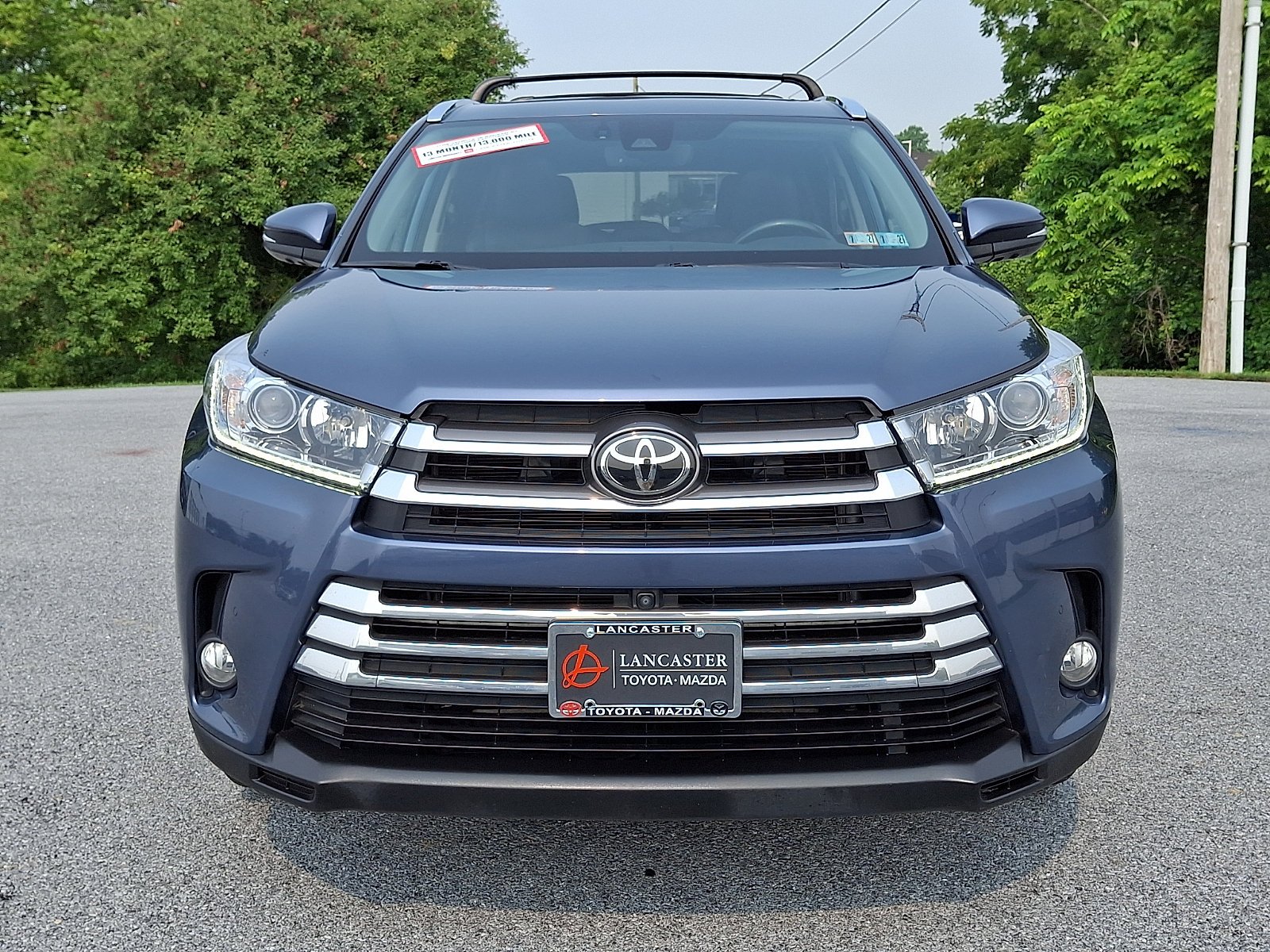 Used 2018 Shoreline Blue Pearl Toyota Limited Platinum image 2