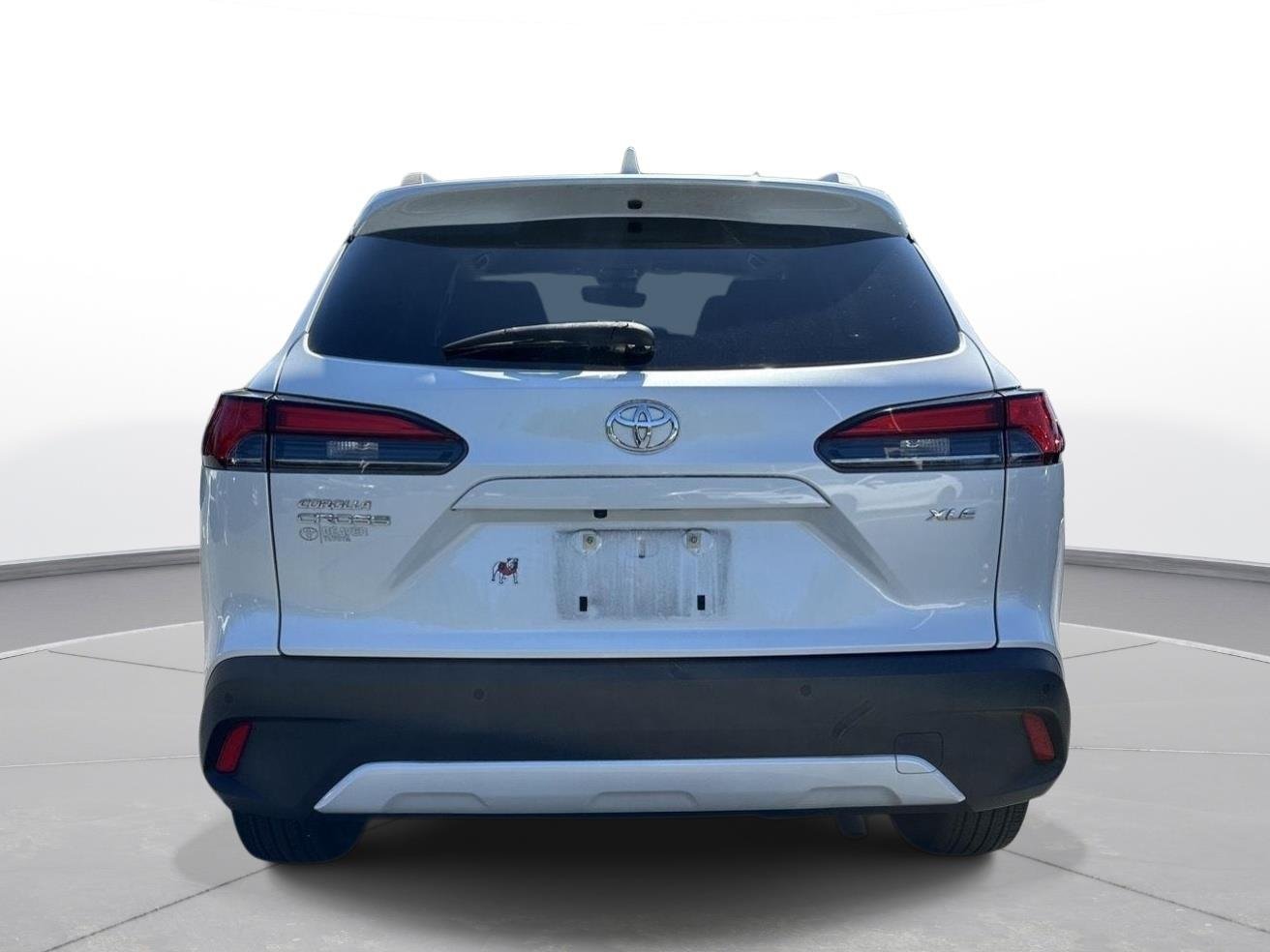 Used 2022 Wind Chill Pearl Toyota XLE image 7